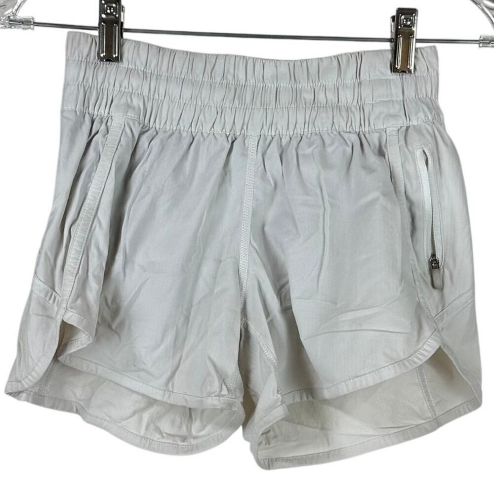Lululemon Tracker Short V 4" White Women's Size 4 Good Used Condition STAINED